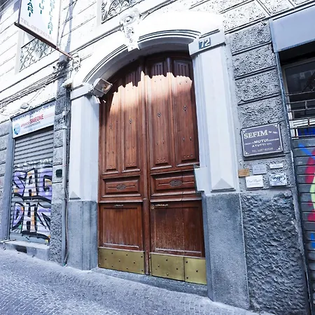 Guesthost - La Casa Del Presepe House Napels